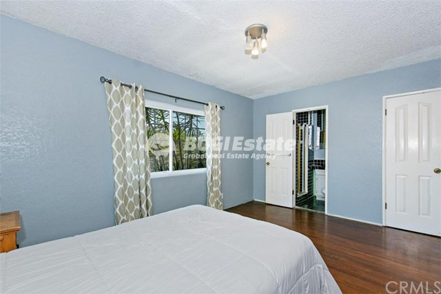 1445 Lemoyne ST LOS ANGELES, Ca. 90026 2개의 별도 주택과 태양열 패널이 있는 수익형 매물 Sell 매물번호 10073 사진 6
